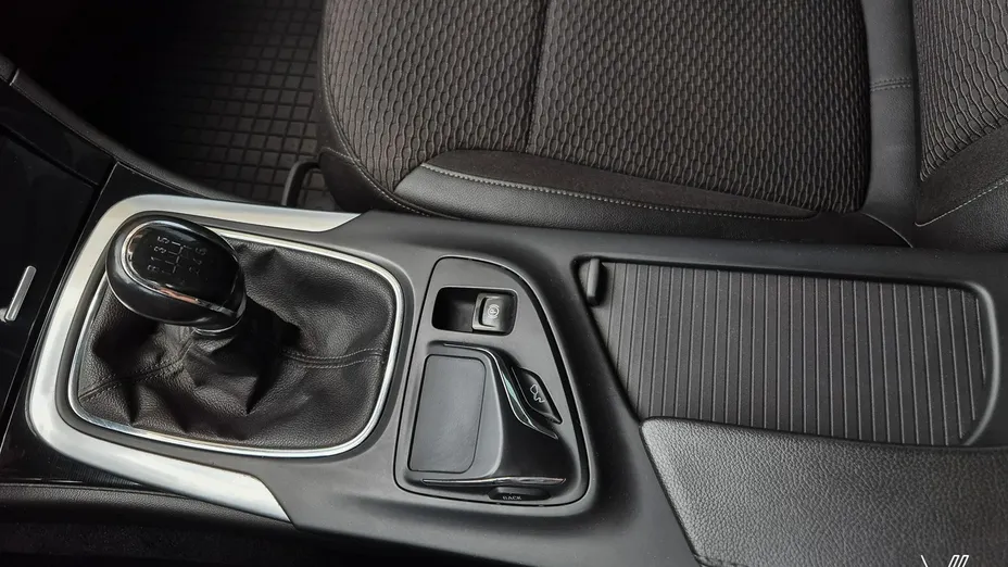 OPEL Insignia -