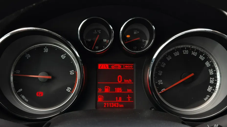 OPEL Insignia -