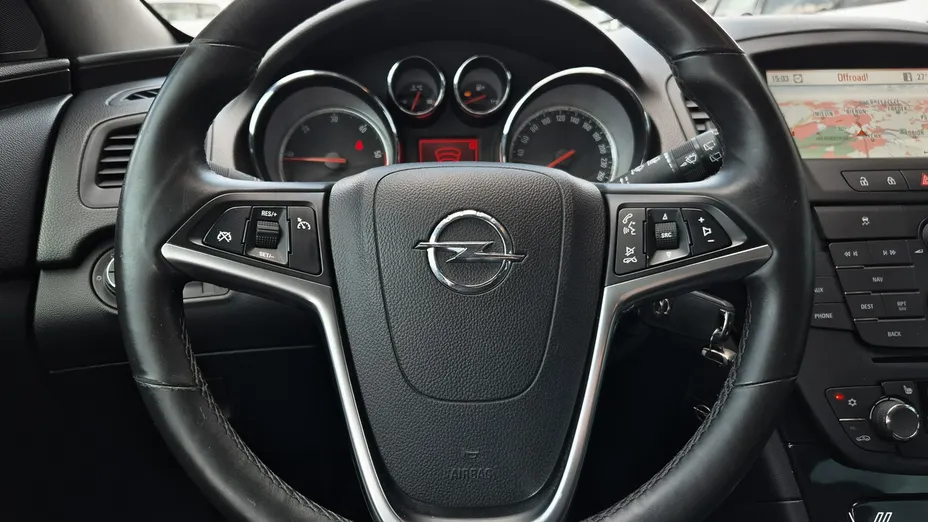 OPEL Insignia -