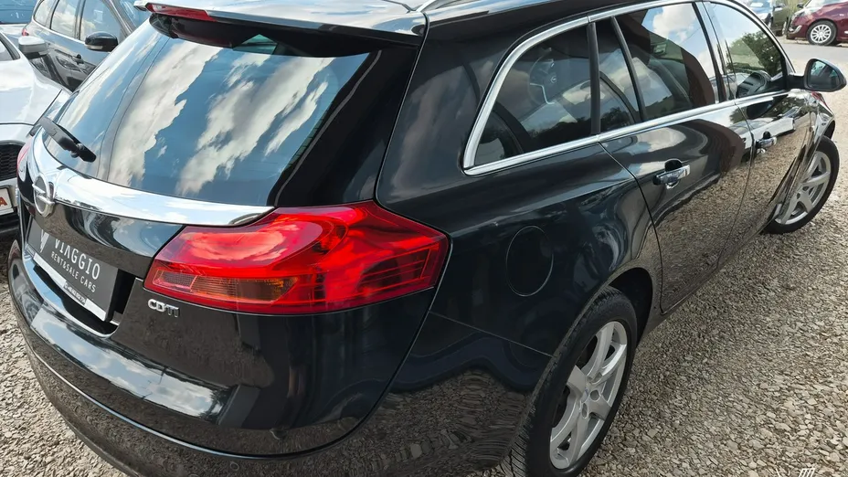 OPEL Insignia -