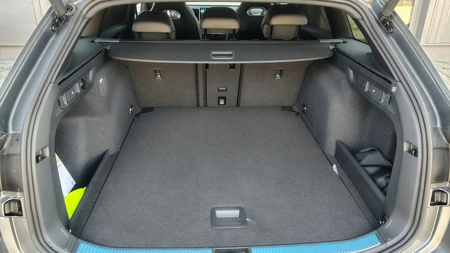 VOLKSWAGEN Passat -