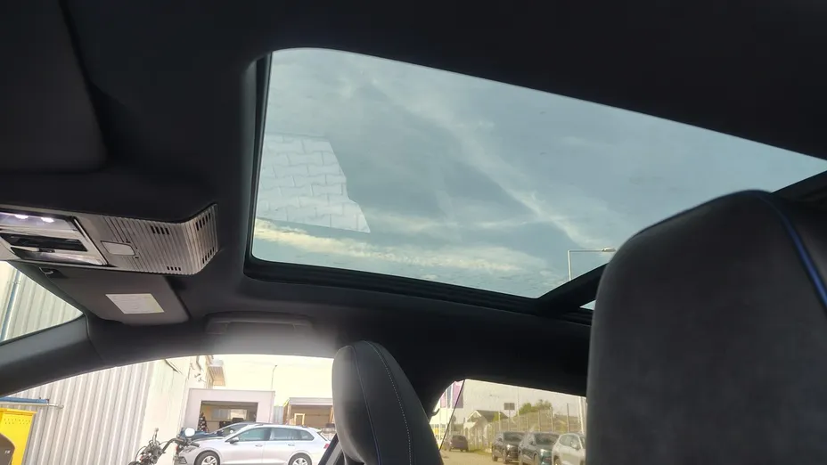 VOLKSWAGEN Passat -