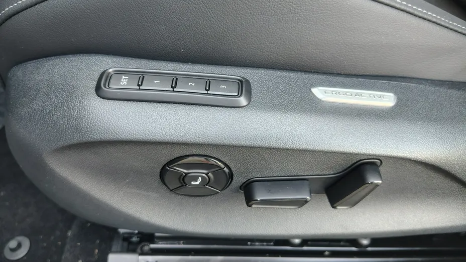 VOLKSWAGEN Passat -