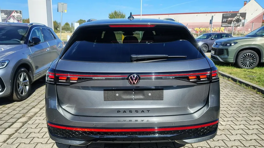 VOLKSWAGEN Passat -