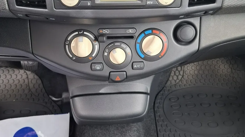 NISSAN Micra -
