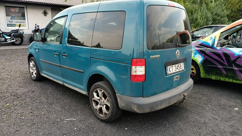 VOLKSWAGEN Caddy -