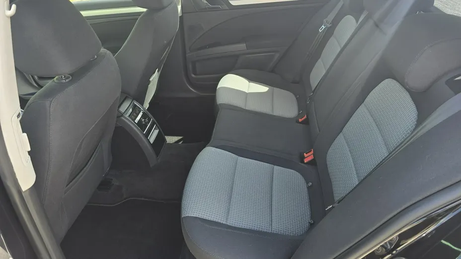 SKODA Superb -