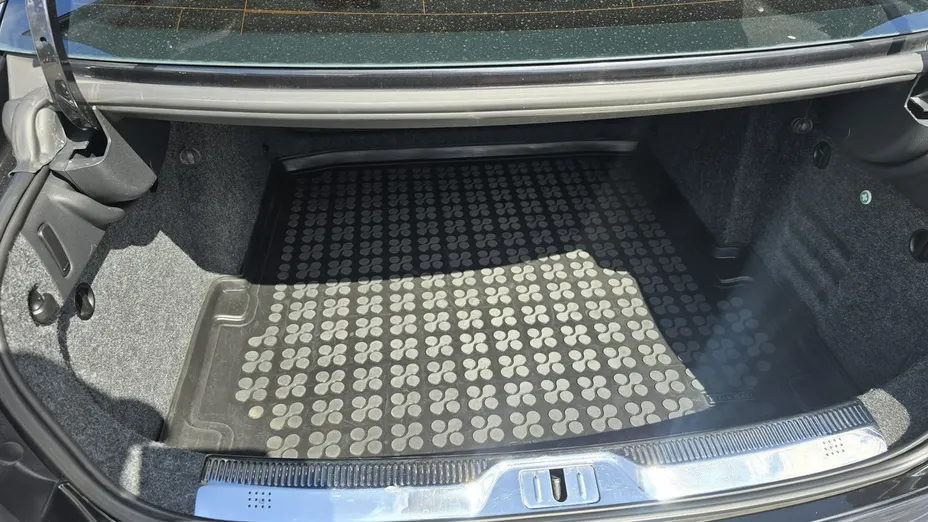 SKODA Superb -
