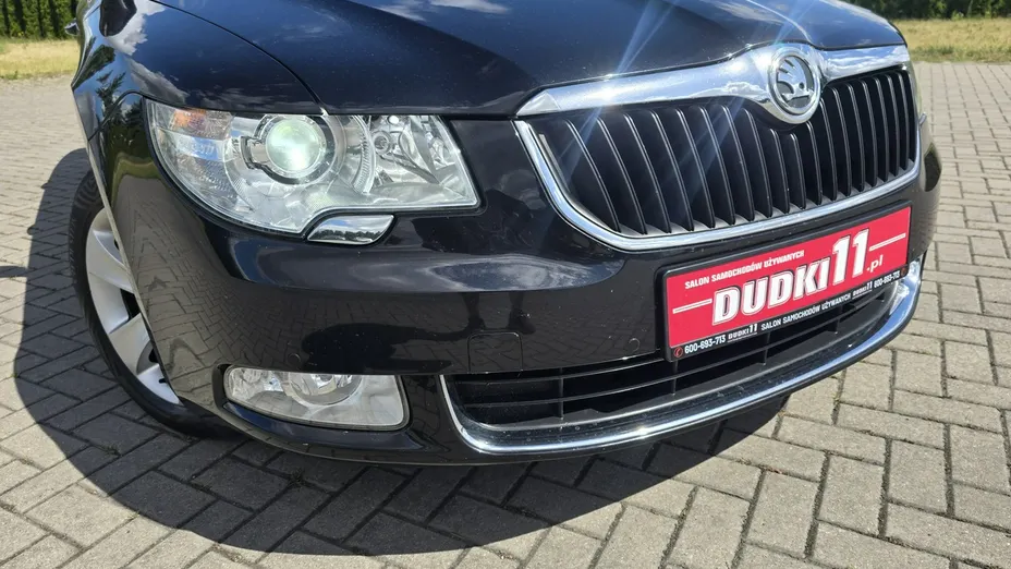SKODA Superb -