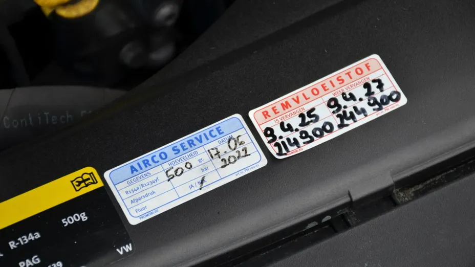VOLKSWAGEN Passat -
