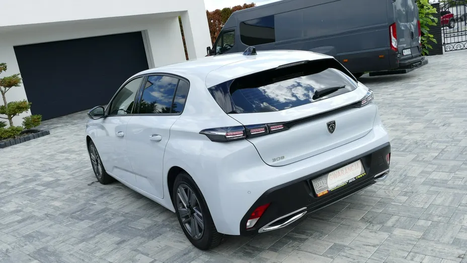 PEUGEOT 308 -