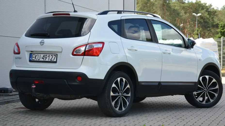 NISSAN Qashqai -