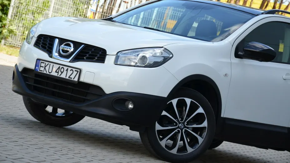 NISSAN Qashqai -