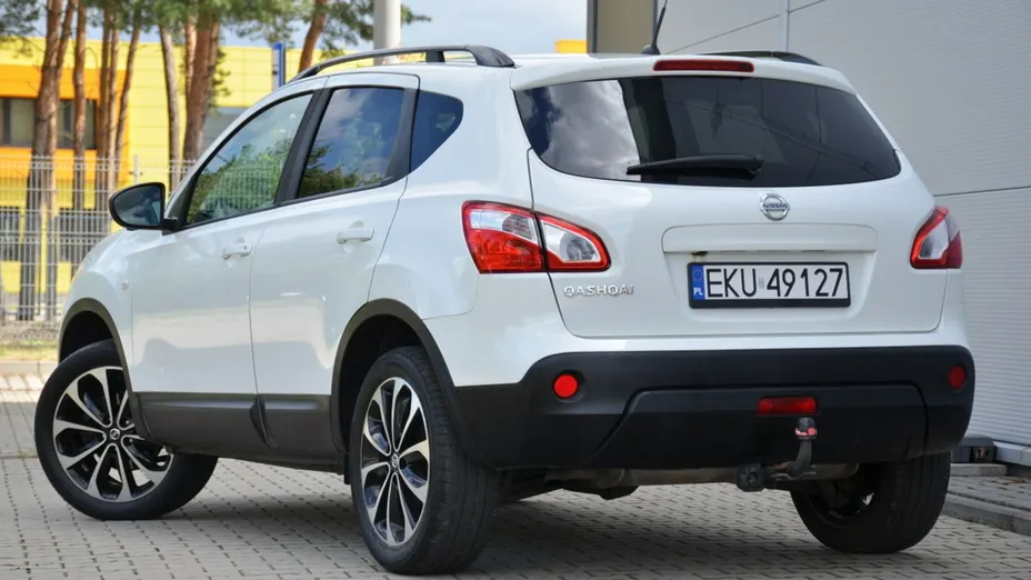 NISSAN Qashqai -