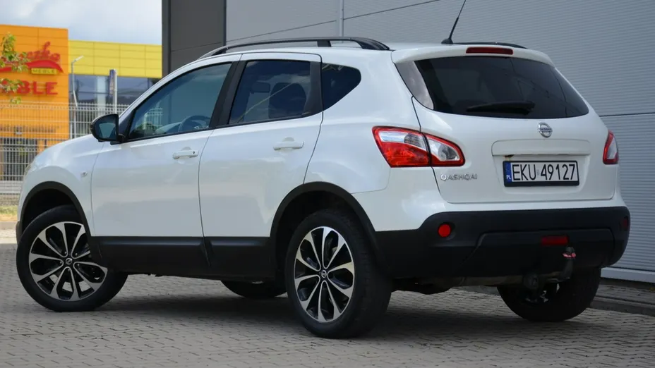 NISSAN Qashqai -