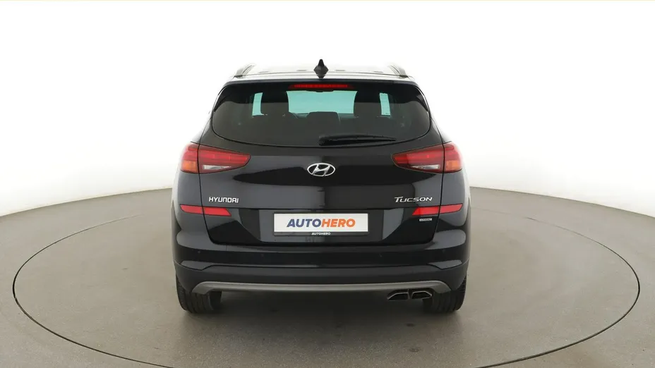 HYUNDAI Tucson -