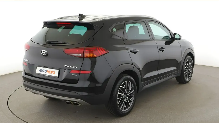 HYUNDAI Tucson -