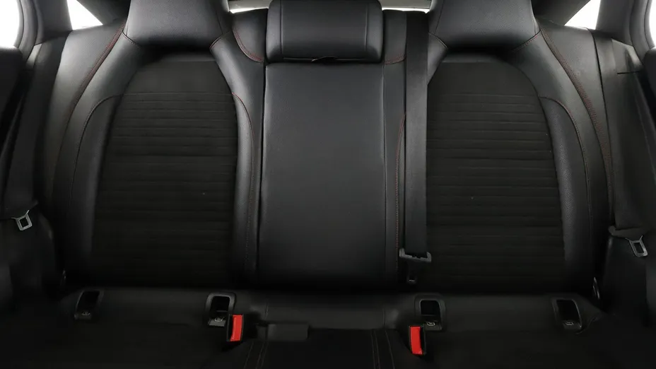 MERCEDES-BENZ CLA -