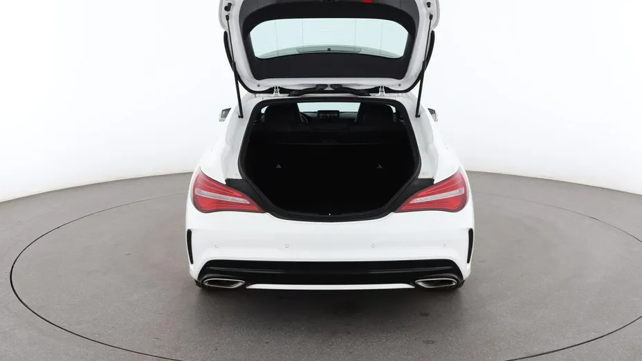 MERCEDES-BENZ CLA -