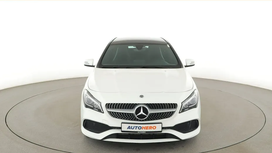 MERCEDES-BENZ CLA -