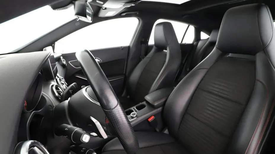 MERCEDES-BENZ CLA -