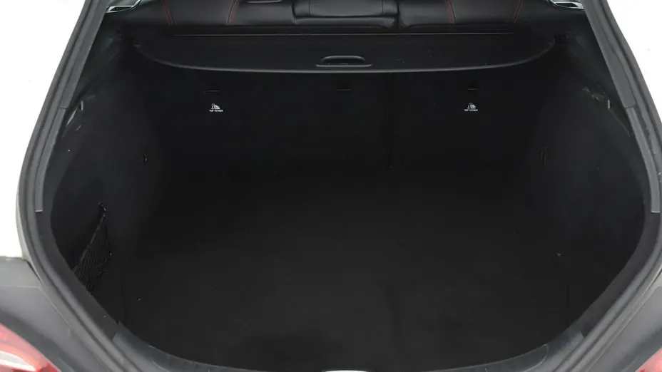 MERCEDES-BENZ CLA -