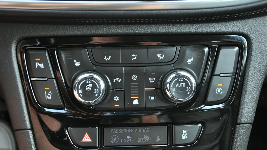 OPEL Mokka -