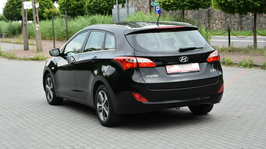 HYUNDAI i30 -