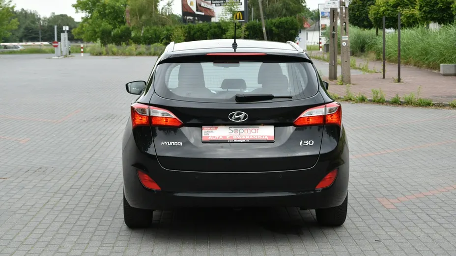 HYUNDAI i30 -