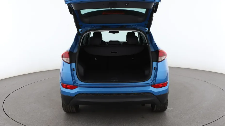 HYUNDAI Tucson -