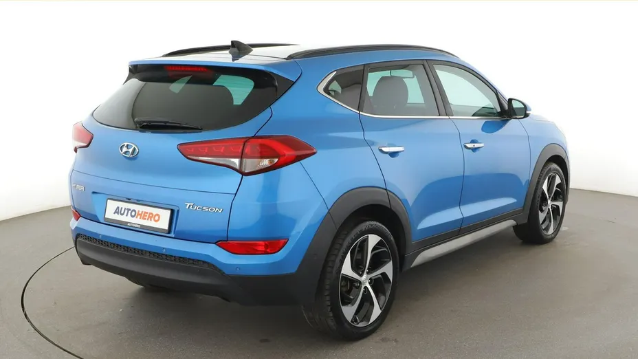 HYUNDAI Tucson -