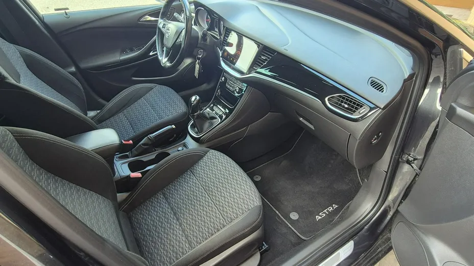 OPEL Astra -