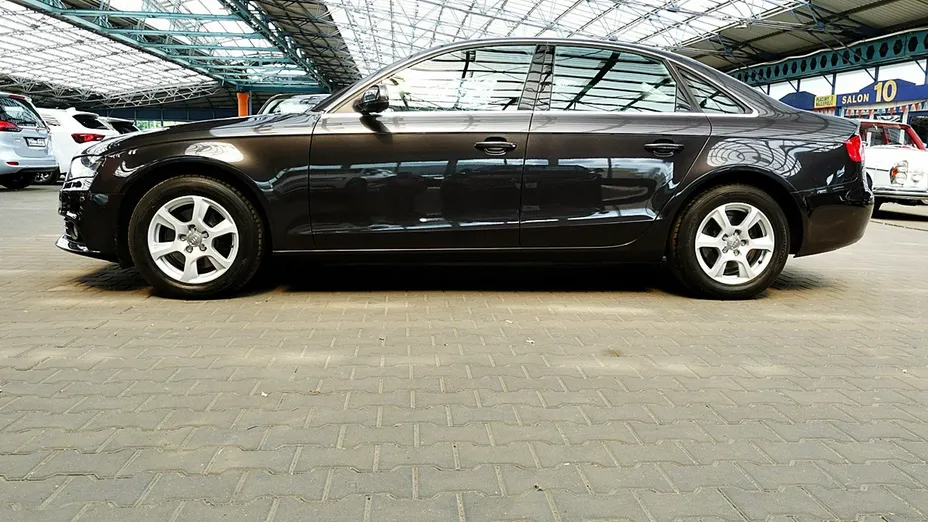 AUDI A4 -