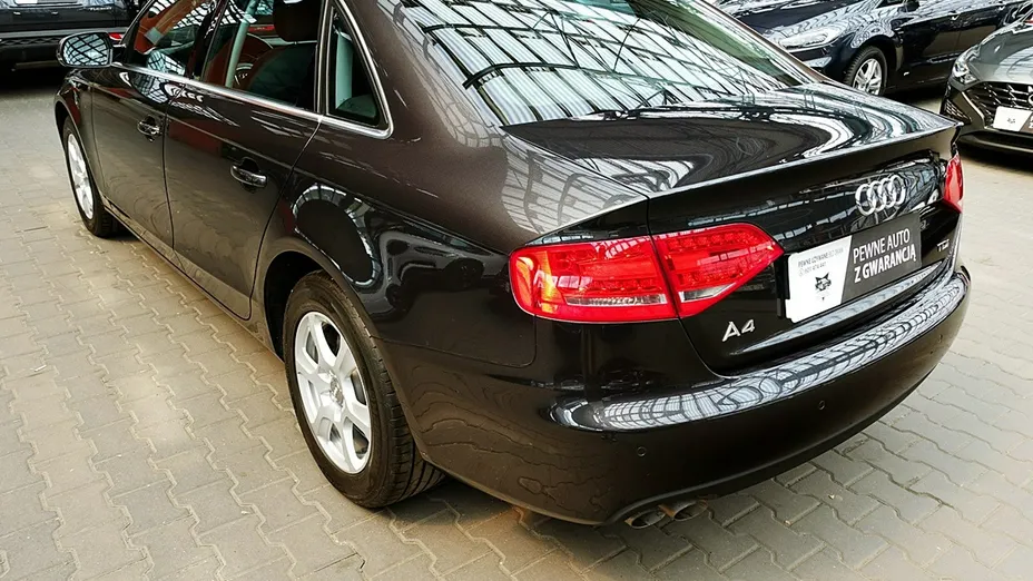 AUDI A4 -
