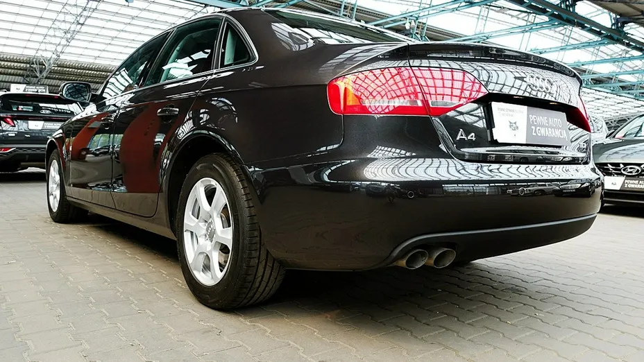 AUDI A4 -