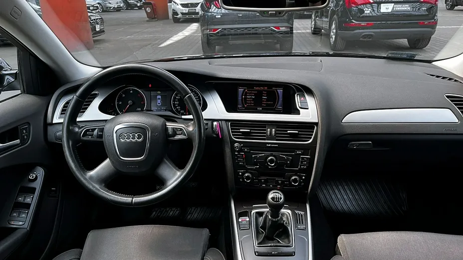 AUDI A4 -