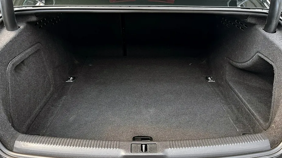 AUDI A4 -
