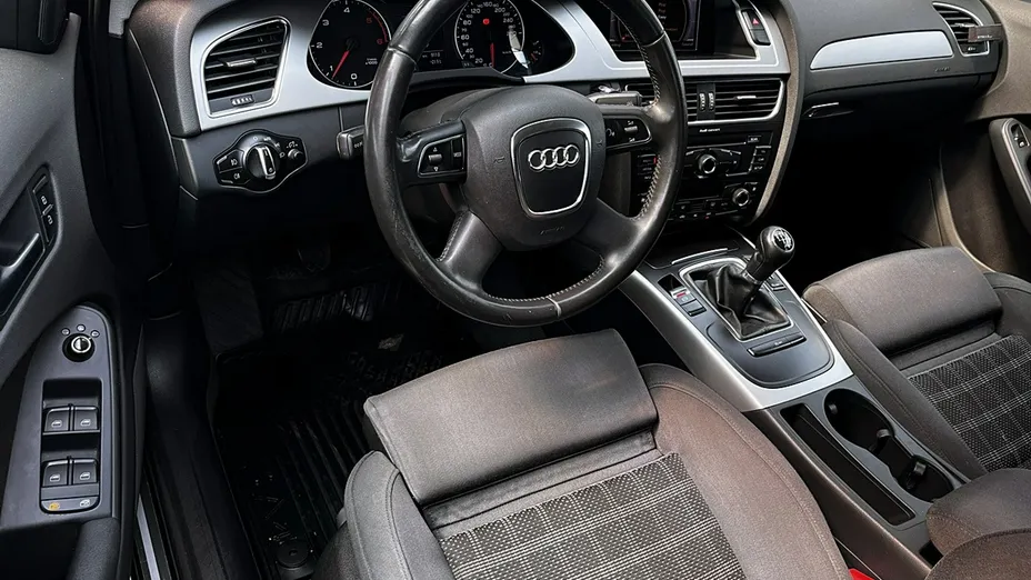 AUDI A4 -
