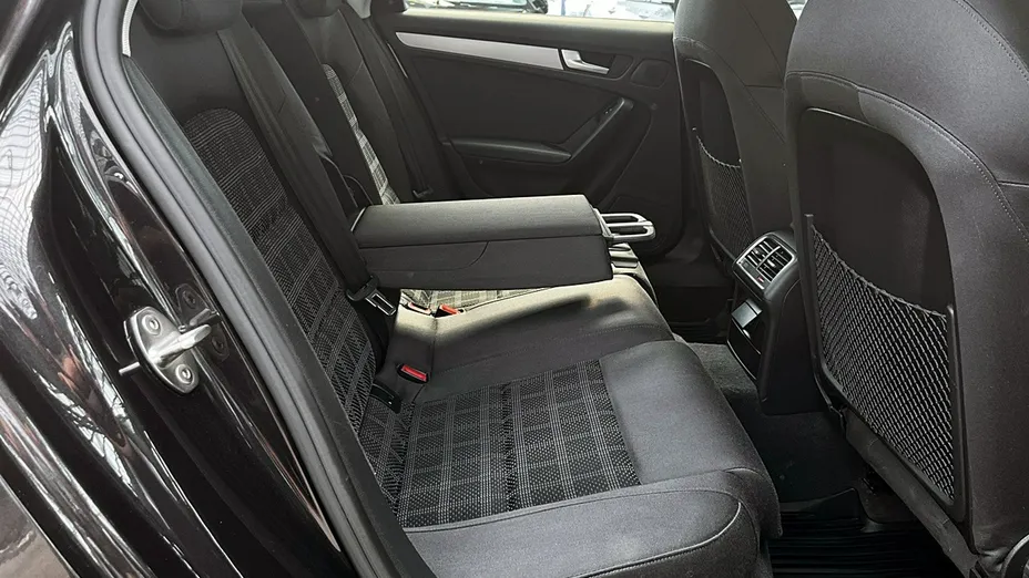 AUDI A4 -