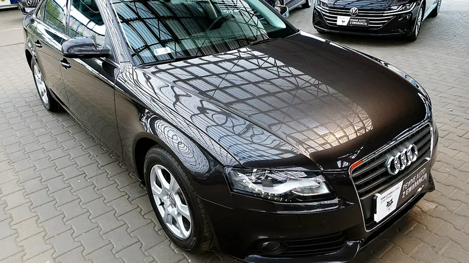 AUDI A4 -