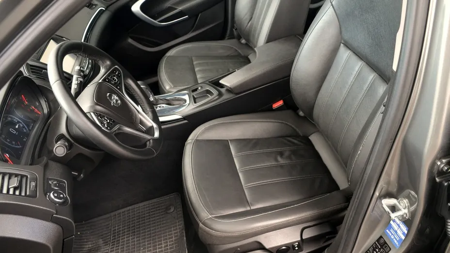 OPEL Insignia -