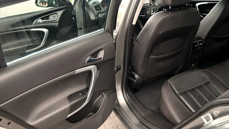 OPEL Insignia -