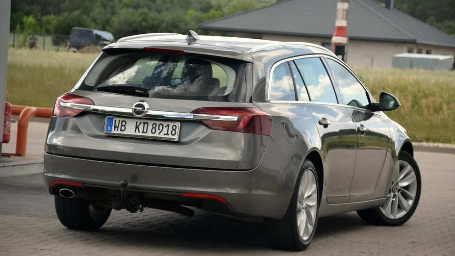 OPEL Insignia -