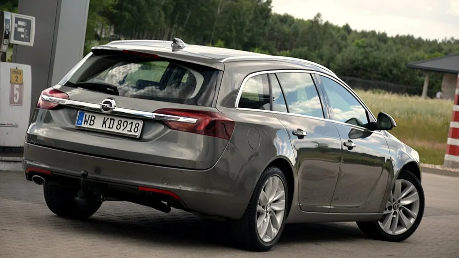 OPEL Insignia -