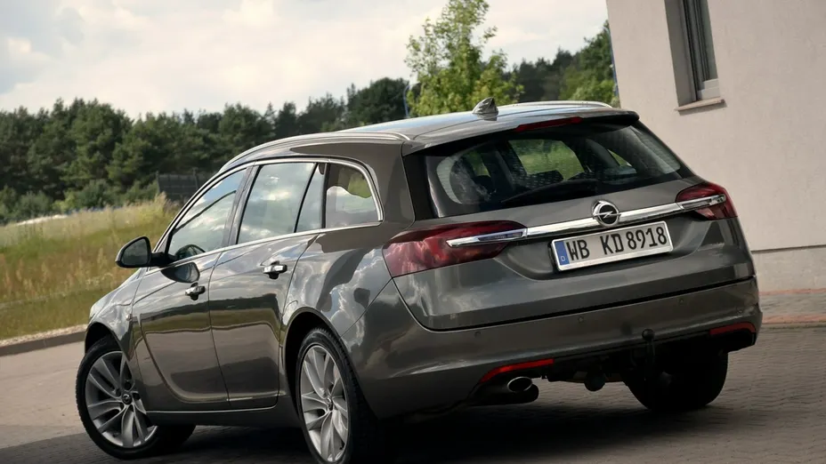 OPEL Insignia -
