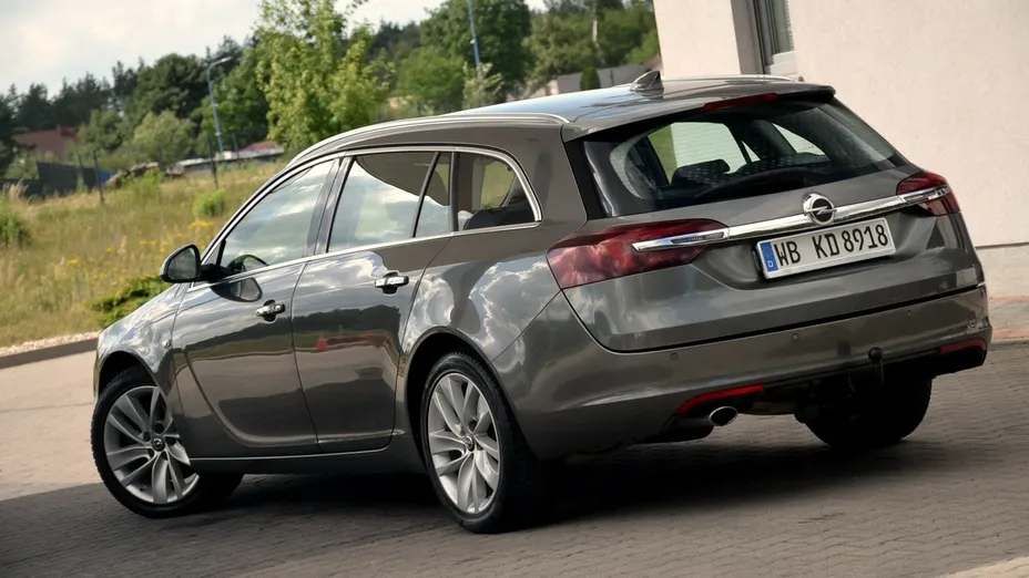 OPEL Insignia -