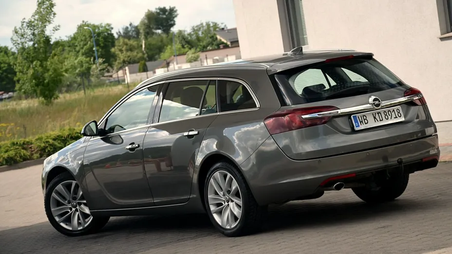 OPEL Insignia -