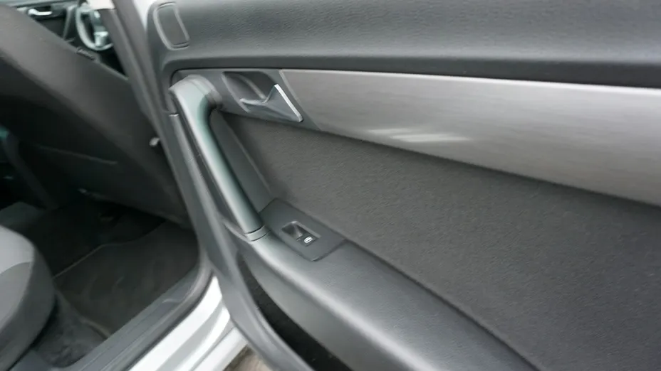 VOLKSWAGEN Passat -