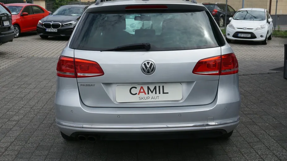 VOLKSWAGEN Passat -