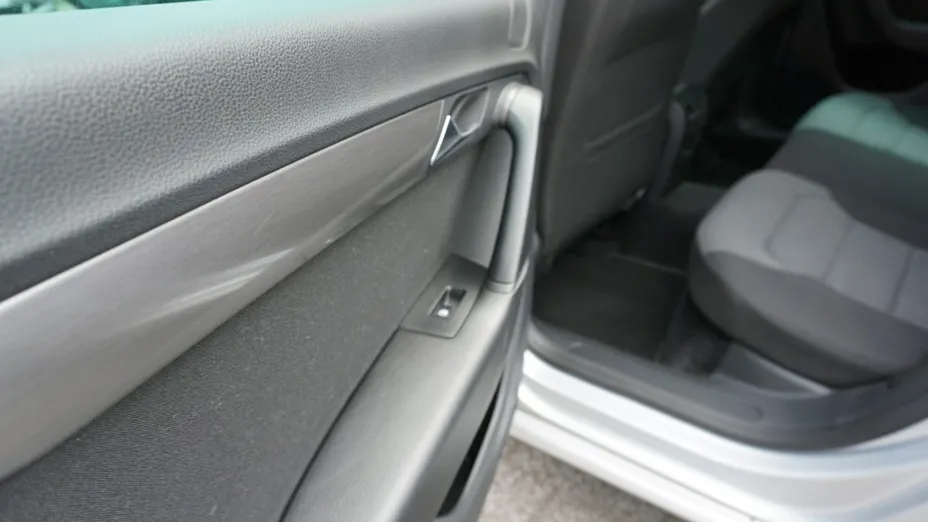 VOLKSWAGEN Passat -